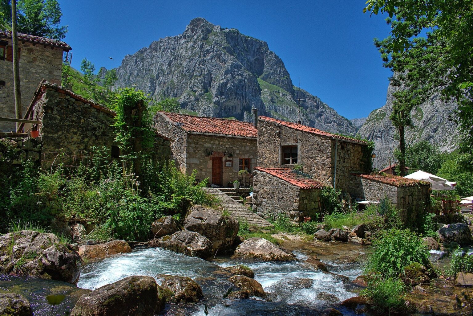 Los Pueblos Con Encanto M S Bonitos De Asturias